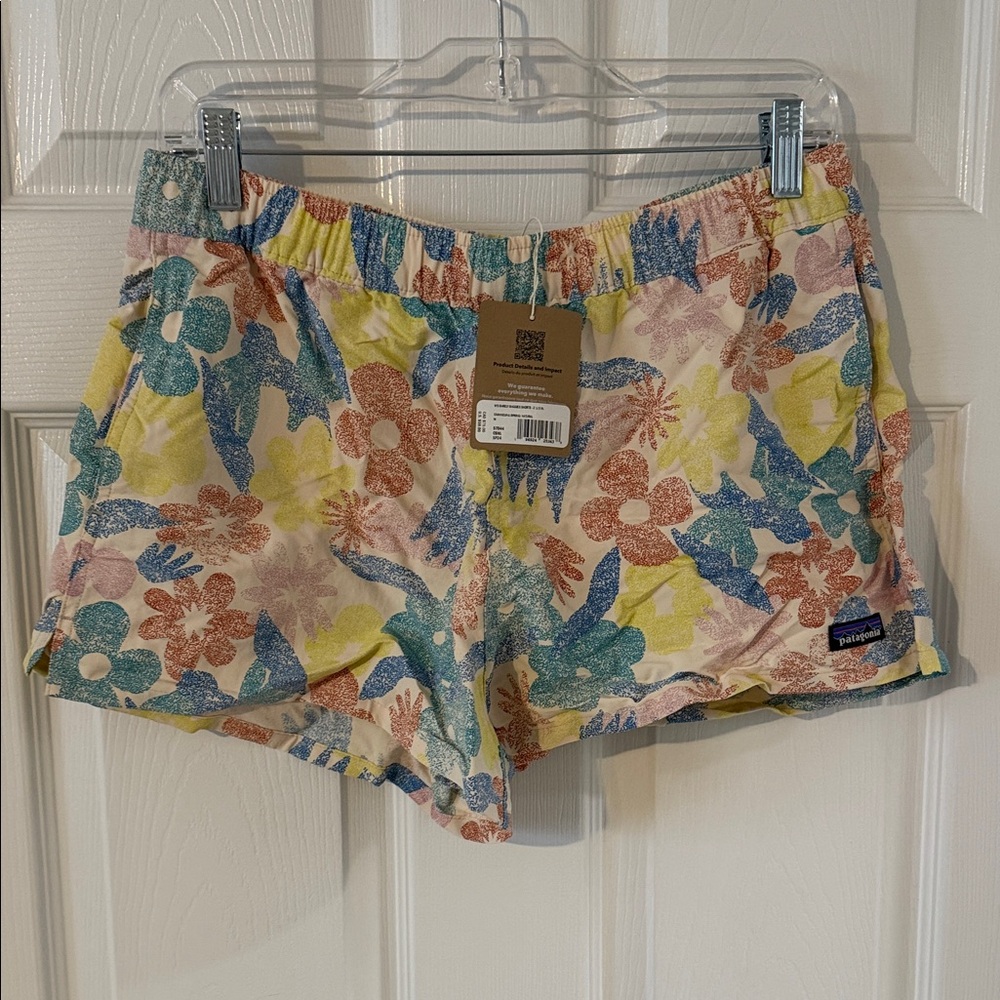BNWT Patagonia Women's Barely Baggies Shorts. Size Medium